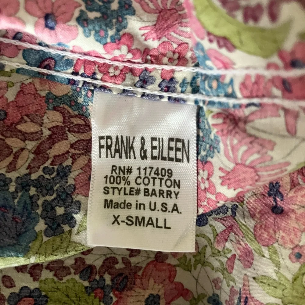 Frank & Eileen Floral Barry Button Down Blouse - Size XS - Picture 5 of 6